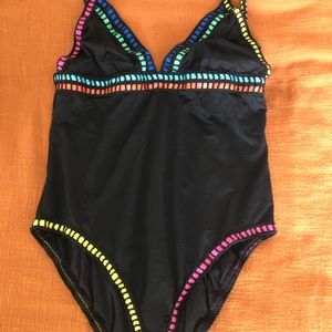 La Blanca. Black. Swimsuit. Size 10. No pads in cups